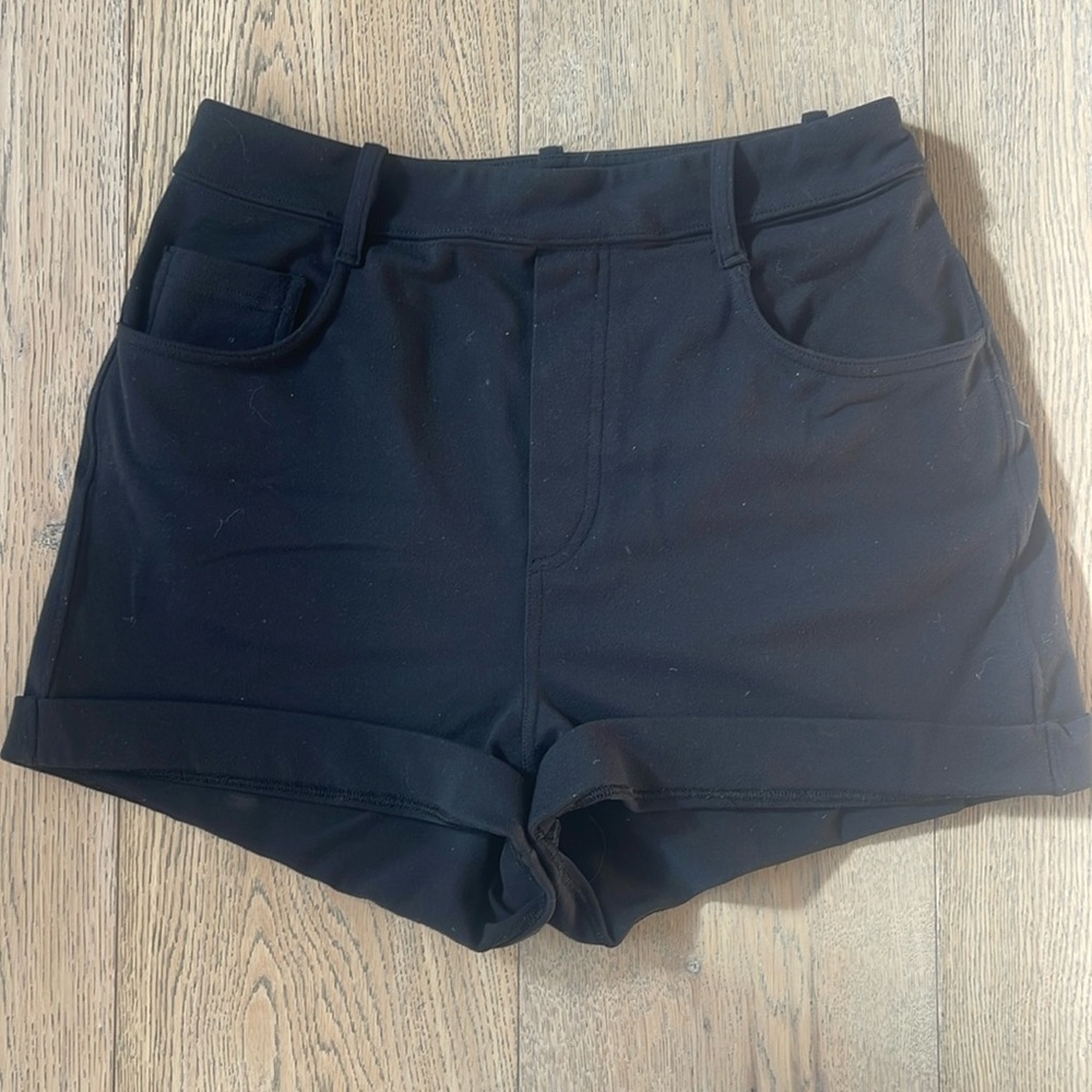 Black Lululemon high rise cuffed shorts